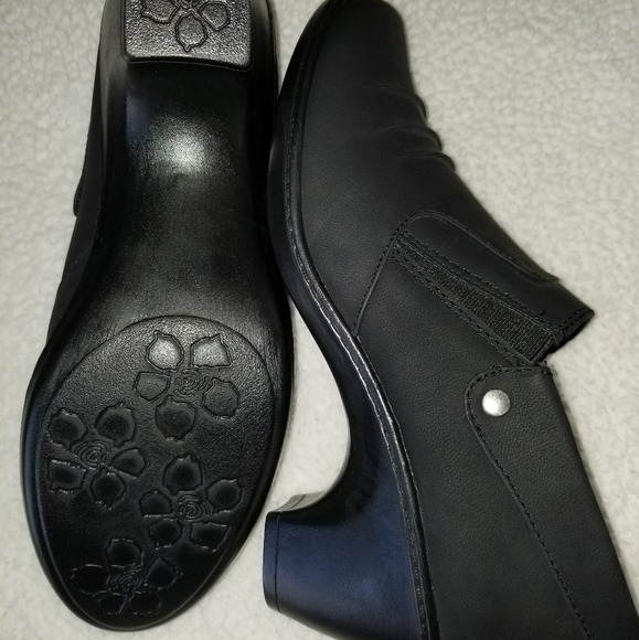 Heels - Picture 3 of 4